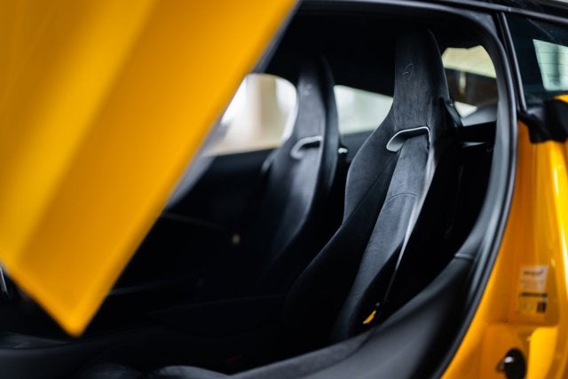 2024 McLaren Artura Base