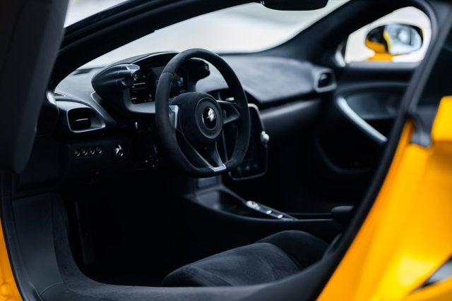 2024 McLaren Artura Base