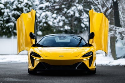 2024 McLaren Artura Base