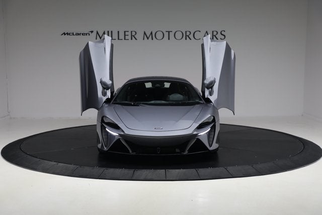 2024 McLaren Artura Performance
