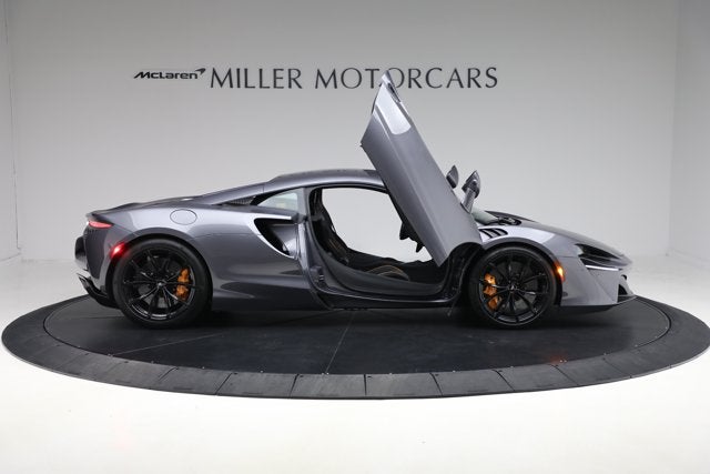 2024 McLaren Artura Performance