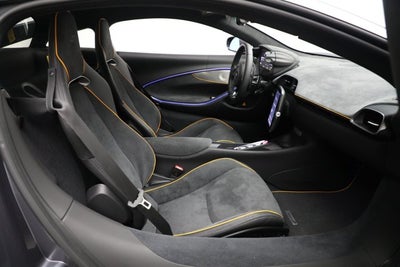 2024 McLaren Artura Performance