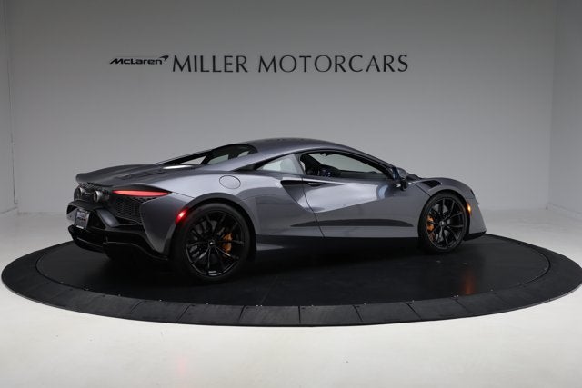 2024 McLaren Artura Performance