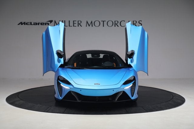 2023 McLaren Artura TechLux