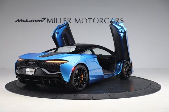 2023 McLaren Artura TechLux