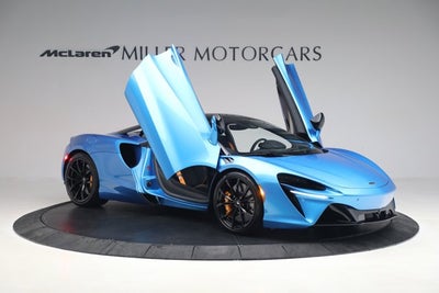2023 McLaren Artura TechLux