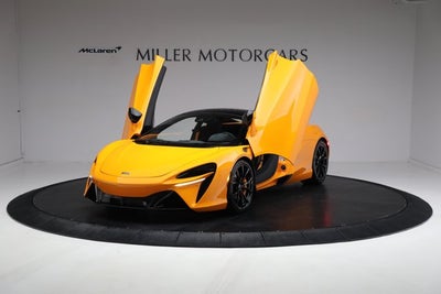 2024 McLaren Artura Performance