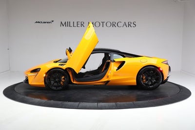 2024 McLaren Artura Performance