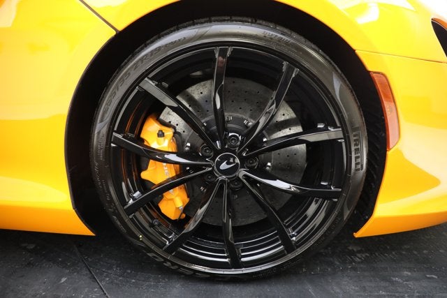 2024 McLaren Artura Performance