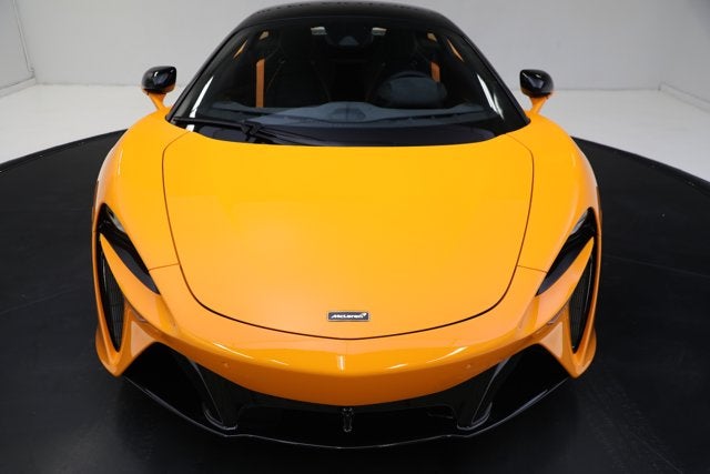 2024 McLaren Artura Performance