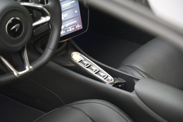 2025 McLaren Artura TechLux