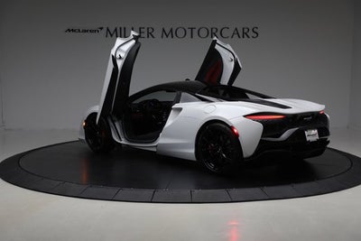 2023 McLaren Artura TechLux