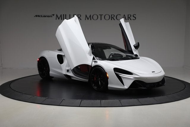 2023 McLaren Artura TechLux