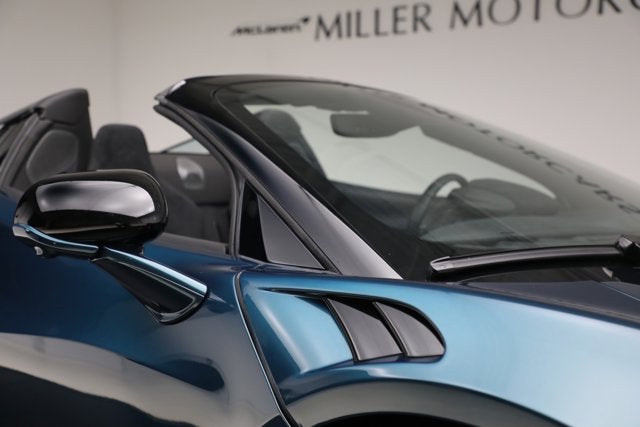 2025 McLaren Artura Spider Base