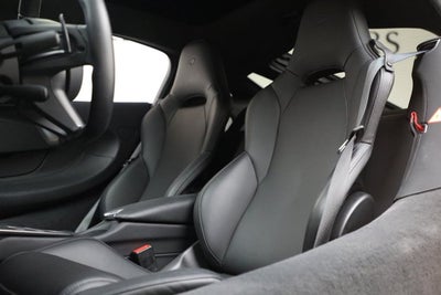 2023 McLaren GT Base