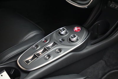 2023 McLaren GT Base