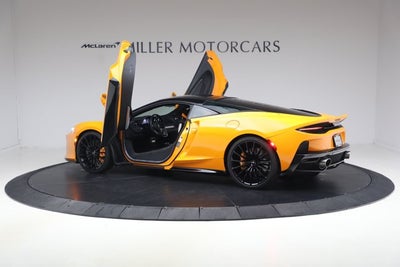 2023 McLaren GT Base