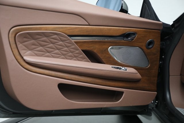 2025 Aston Martin DB12 V8