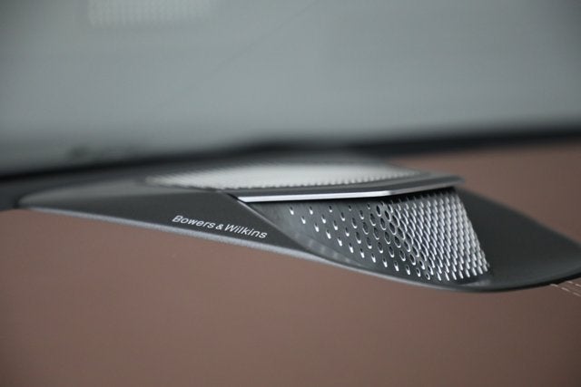 2025 Aston Martin DB12 V8