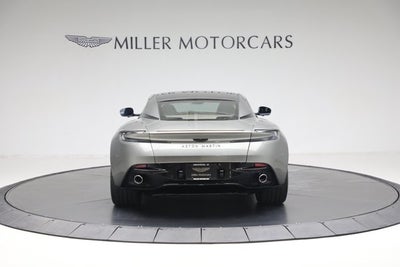 2025 Aston Martin DB12 V8