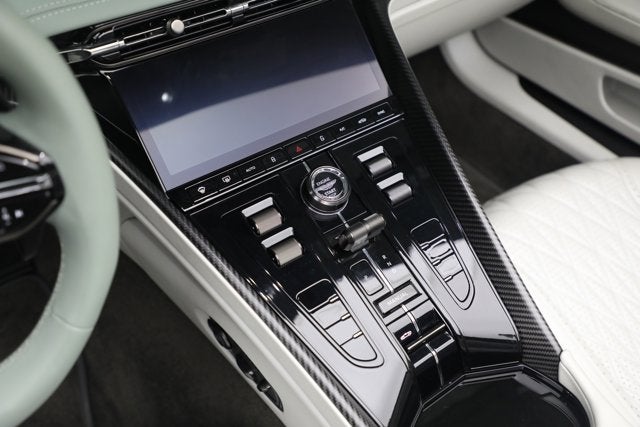 2025 Aston Martin DB12 Volante