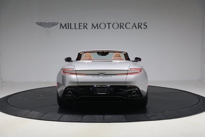 2024 Aston Martin DB12 Volante