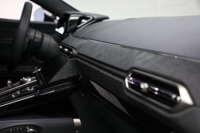 2025 Aston Martin Vantage Base