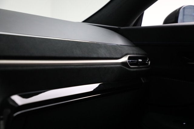 2025 Aston Martin Vantage Base