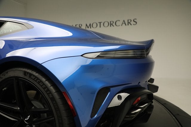 2025 Aston Martin Vantage Base