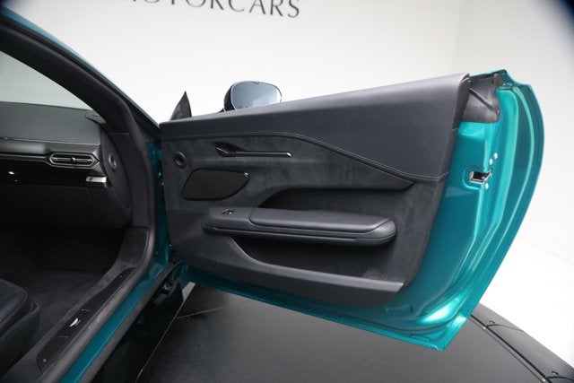 2025 Aston Martin Vantage Base