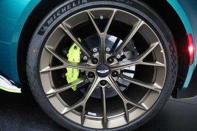 2025 Aston Martin Vantage Base