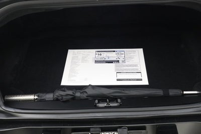 2025 Aston Martin Vanquish Base