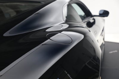2025 Aston Martin Vanquish Base