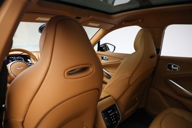 2021 Aston Martin DBX Base
