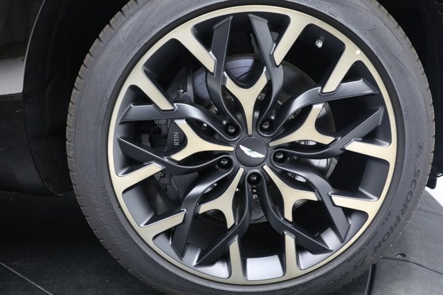 2022 Aston Martin DBX Base