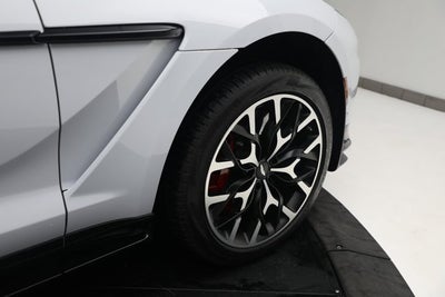 2023 Aston Martin DBX 707