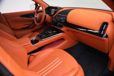2025 Aston Martin DBX 707