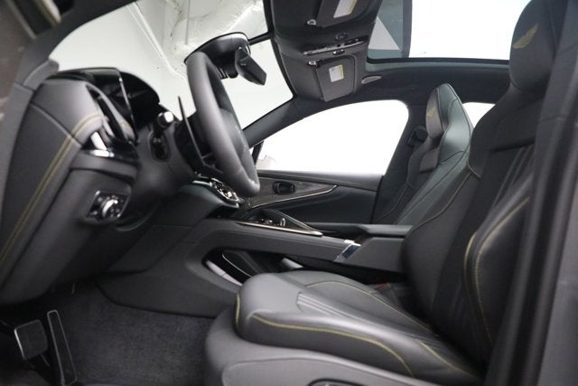 2025 Aston Martin DBX 707
