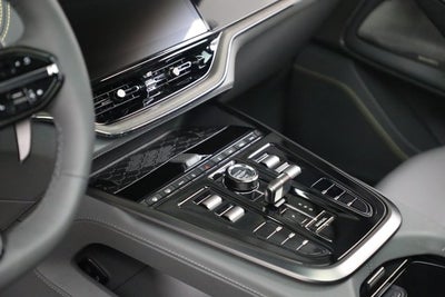 2025 Aston Martin DBX 707