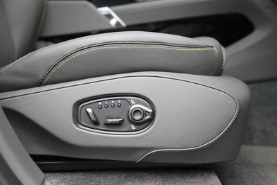 2025 Aston Martin DBX 707