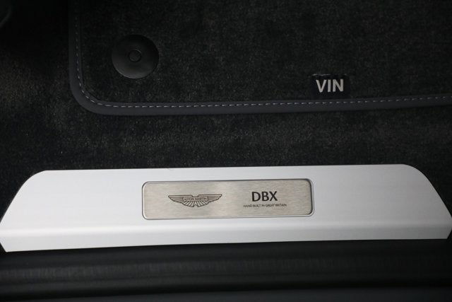 2025 Aston Martin DBX 707