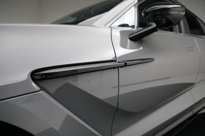 2025 Aston Martin DBX 707