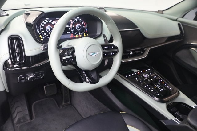 2025 Aston Martin DBX 707