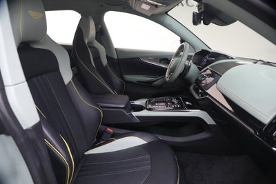 2025 Aston Martin DBX 707