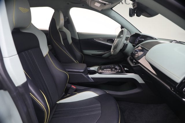 2025 Aston Martin DBX 707