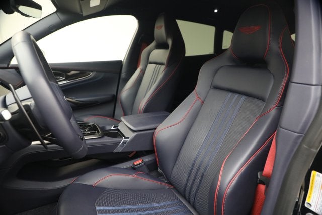2025 Aston Martin DBX 707