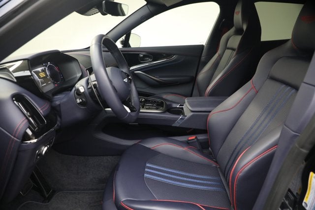 2025 Aston Martin DBX 707