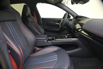 2025 Aston Martin DBX 707