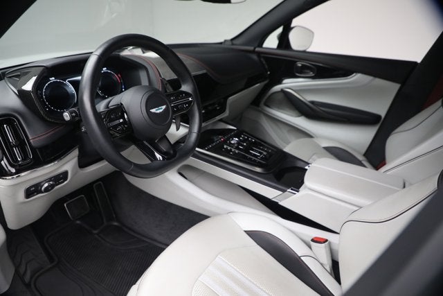 2025 Aston Martin DBX 707