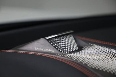 2025 Aston Martin DBX 707